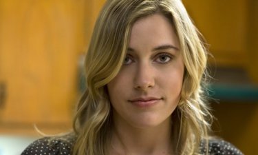 Greta Gerwig in un primo piano tratto dal film Greenberg