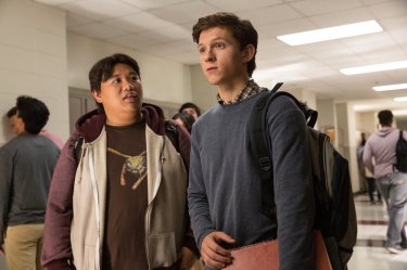 Spider-Man: Homecoming, Tom Holland e Jacob Batalon in una scena del film