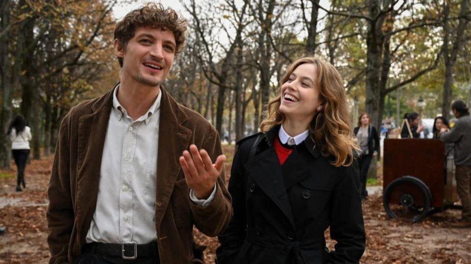 Niels Schneider E Lou De Laage In Coup De Chance Di Woody Allen