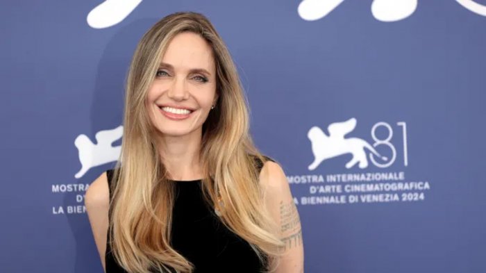 Angelina Jolie ama lavorare ai film di guerra: 'Il conflitto tende a far emergere il peggio di noi'